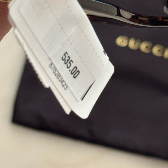 NEW GUCCI OVERSIZED SUNGLASSES main image 11